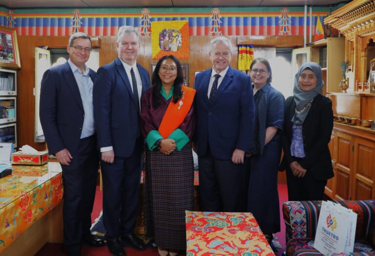 University of Canberra Delegation Pays Courtesy Call on Education Minister